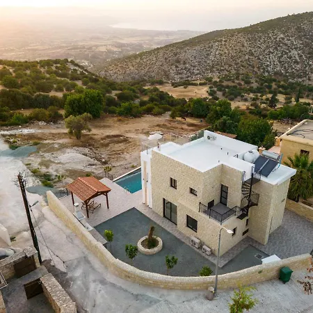 Sanders View * Peristerona (Paphos)